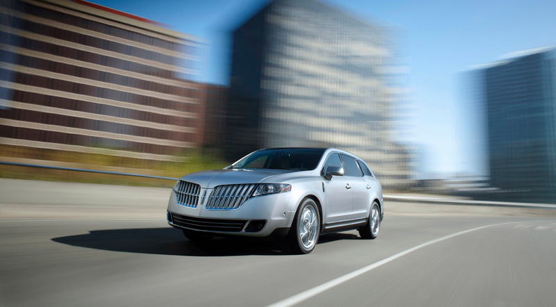 Illustration for article titled 2010 Lincoln MKT: Crossover For The Super-Segmented Masses